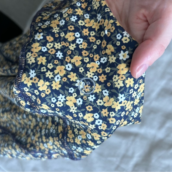 Floral Gilly Hicks Leggings - Picture 9 of 9